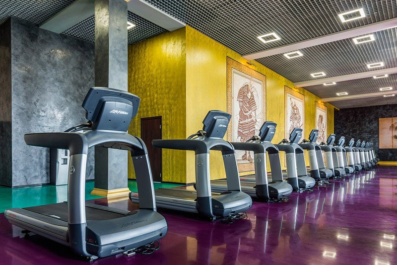 Фитнесклубы России с красивыми интерьерами Encore и Raketa в Москве Garage Gym в Екатеринбурге