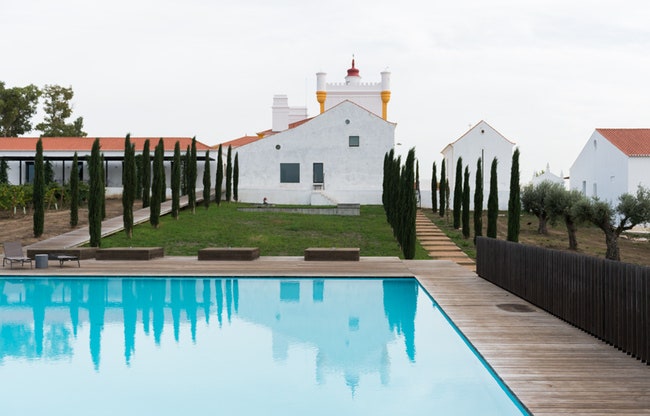 Отель с виноградником в Португалии фото интерьеров от Хуана Мендеса Рибейро | Admagazine