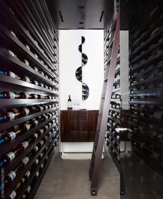 В пентхаусе оборудовано отдельно хранилище для вин.