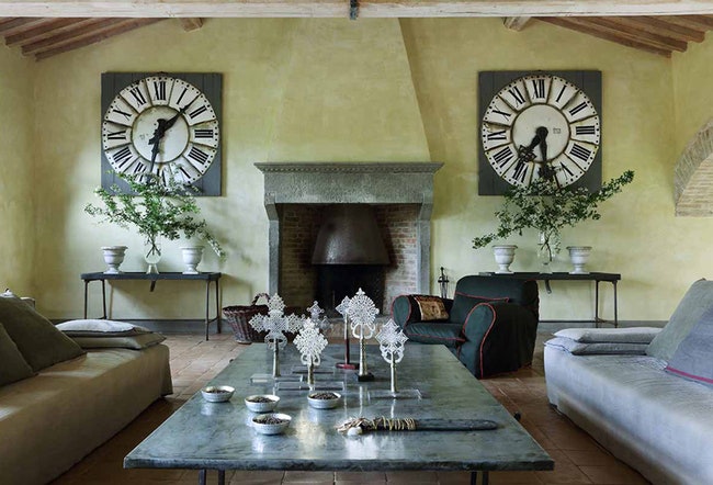 Имение в Тоскане дизайнер Паола Навоне. Нажмите на фото чтобы посмотреть все интерьеры дома....