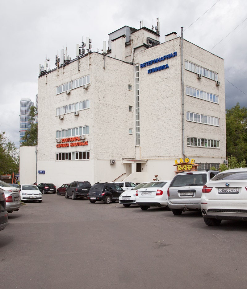 Общежитие рабочих ватной фабрики на проспекте Мира.
