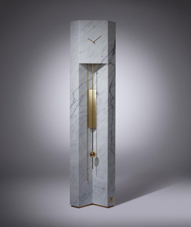 Мраморные часы Ли Брума в Милане в инсталляции Time Machine с предметами прошлого | Admagazine