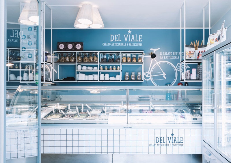 Фото интерьеров кафе  Gelateria del Vialeв Караваджо
