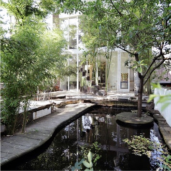 Японский сад на заброшенной фабрике: мастерская Валентина Лёлльманна в Маастрихте