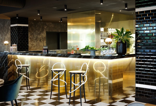 Ресторан La Forêt Noire во Франции интерьеры от дизайнера Клод Картье | Admagazine
