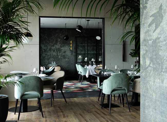 Ресторан La Forêt Noire во Франции интерьеры от дизайнера Клод Картье | Admagazine