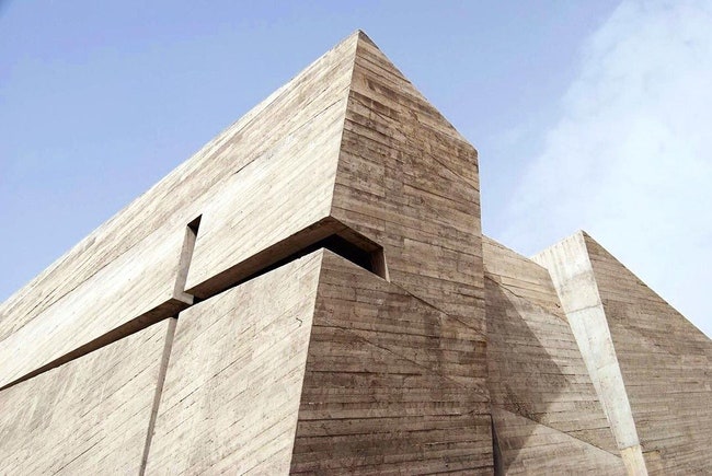 Церковь и культурный центр на Тенерифе 2008. Архитектор Menis Arquitectos.