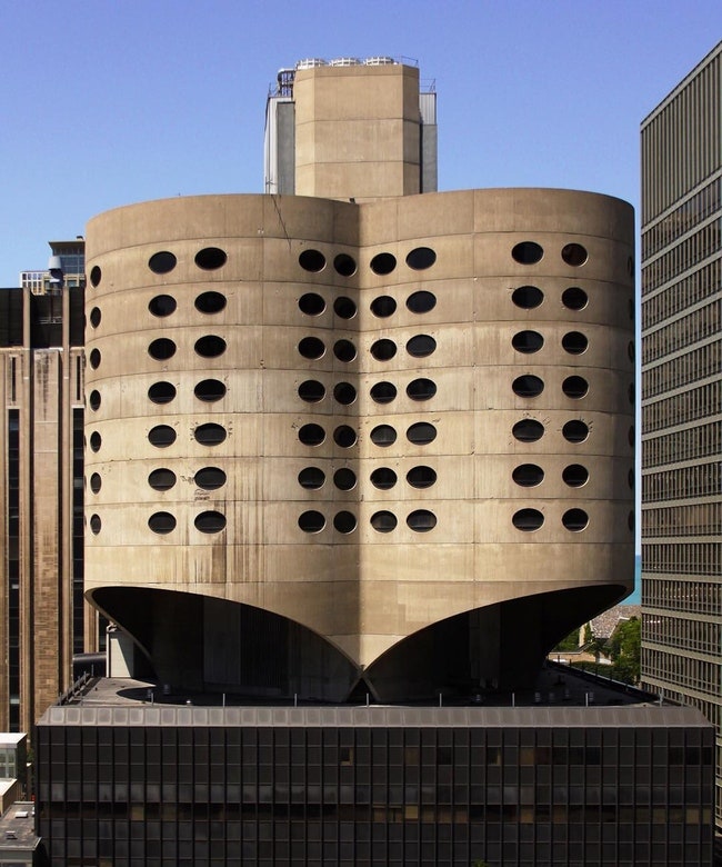 Больница Prentice Women's Hospital Чикаго США 1975. Архитектор Бертран Гольдберг. Здание уничтожено в сентябре 2014 года.