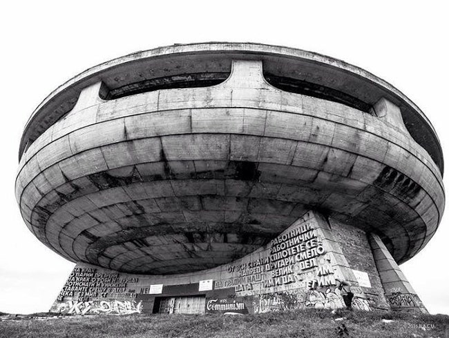Монумент Buzludzha в Болгарии 1981. Архитектор Георгий Стоилов.