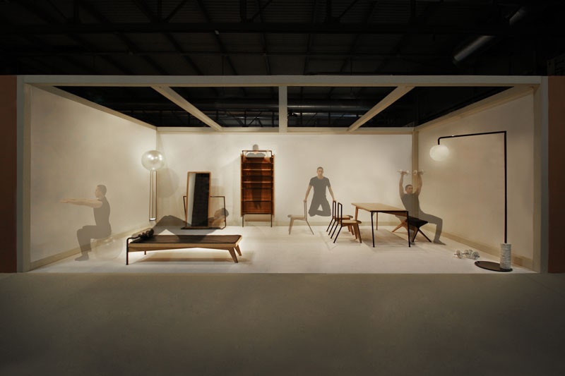 Стенд с мебелью Fitniture на выставке SaloneSatellite 2017 в Милане.