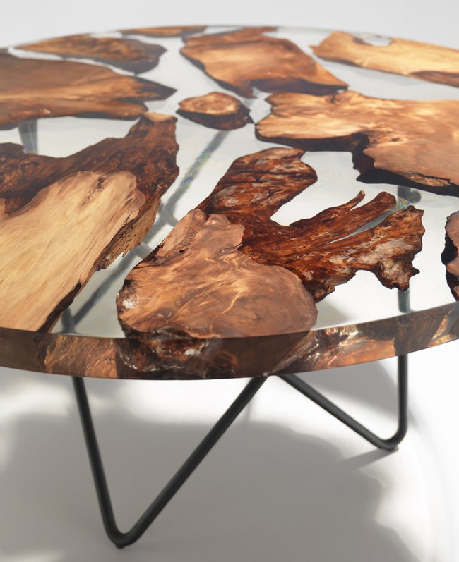 Обеденный стол Earth из тысячелетнего новозеландского дерева каури от фабрики Riva1920 | Admagazine