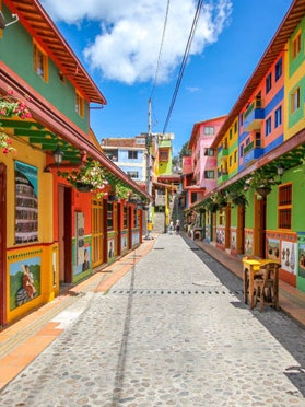 Дома в колумбии цены на квартиры в испании в рублях