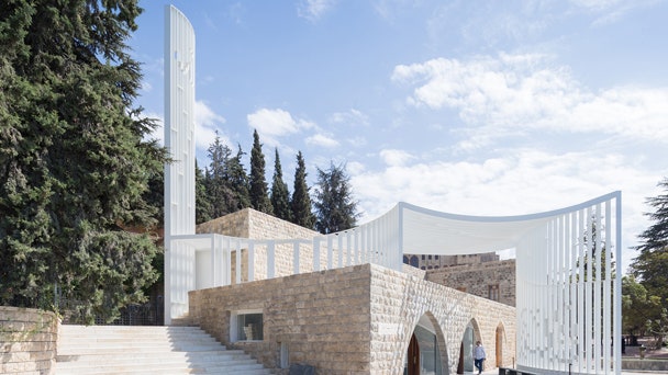 Миниатюрная мечеть в Ливане с полупрозрачным минаретом работа бюро L.E.F.T Architects | Admagazine