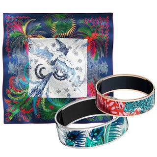 Шелковый платок из коллекции Mythiques Phoenix Coloriages и два браслета из коллекции Jungle of Eden все Hermès | бутик...