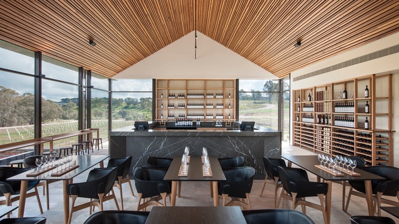 Винодельня St Hugo в Австралии работа JBG Architects и дизайнеров из StudioGram | Admagazine
