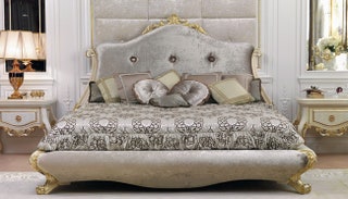 Кровать из коллекции Baroque дерево текстиль Turri.