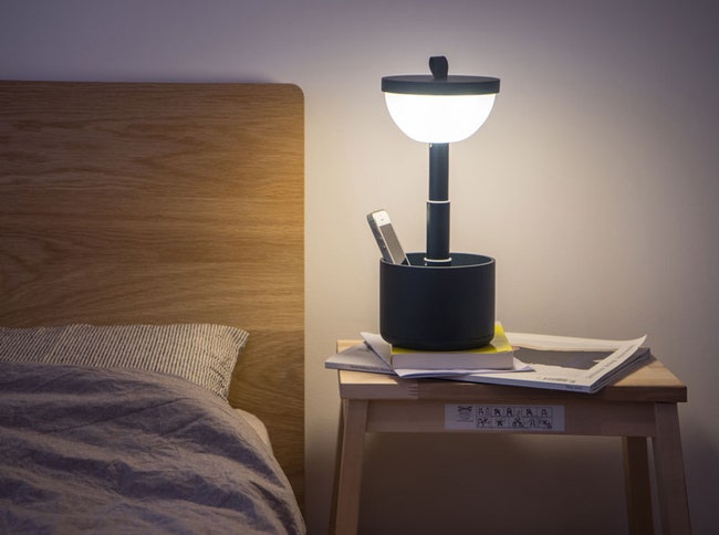 Выдвижная лампа Bento прикроватный светильник от студии Yuue | Admagazine
