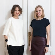 Авторы проекта слева направо Алена Нагаева и Елена Минчева. Они вместе учились в школе “Детали” и теперь работают под...