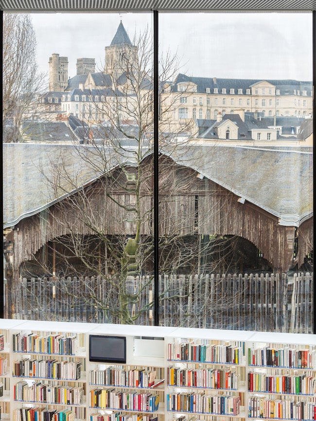 Мультимедийная библиотека в Кане в Нормандии от бюро OMA и Barcode Architects | Admagazine