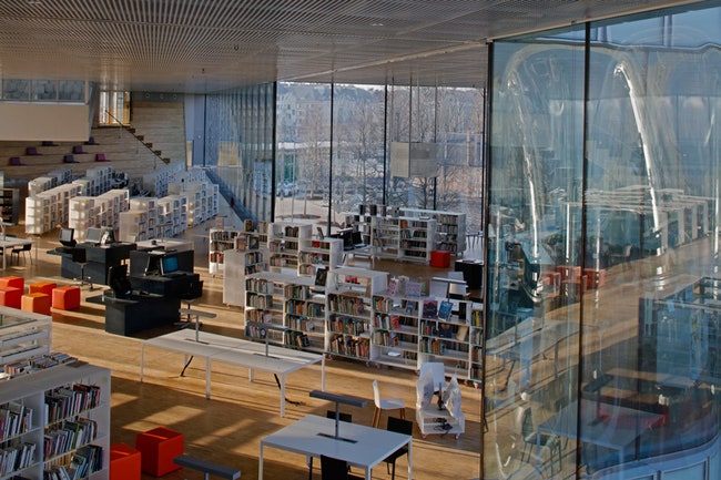 Мультимедийная библиотека в Кане в Нормандии от бюро OMA и Barcode Architects | Admagazine