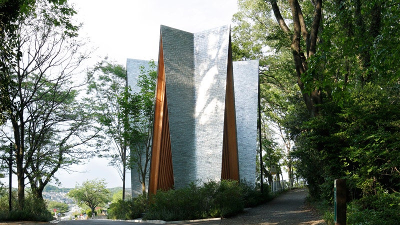 Лесная церковь из алюминия и дерева в Саяме проект архитектора Хироcи Накамуры | Admagazine