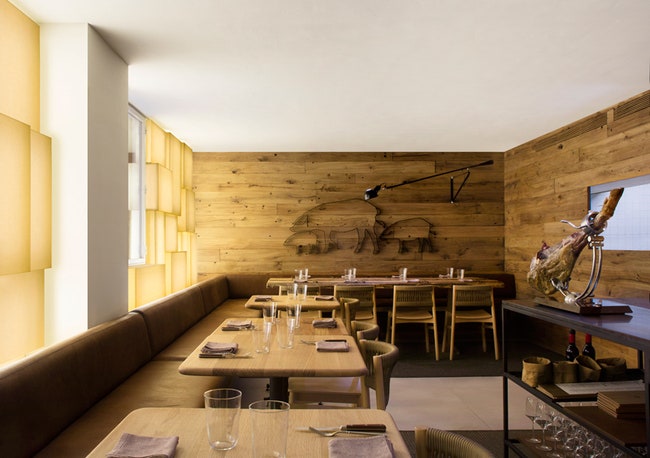 Ресторанхамонерия Cinco Jotas в Мадриде фото интерьеров | Admagazine