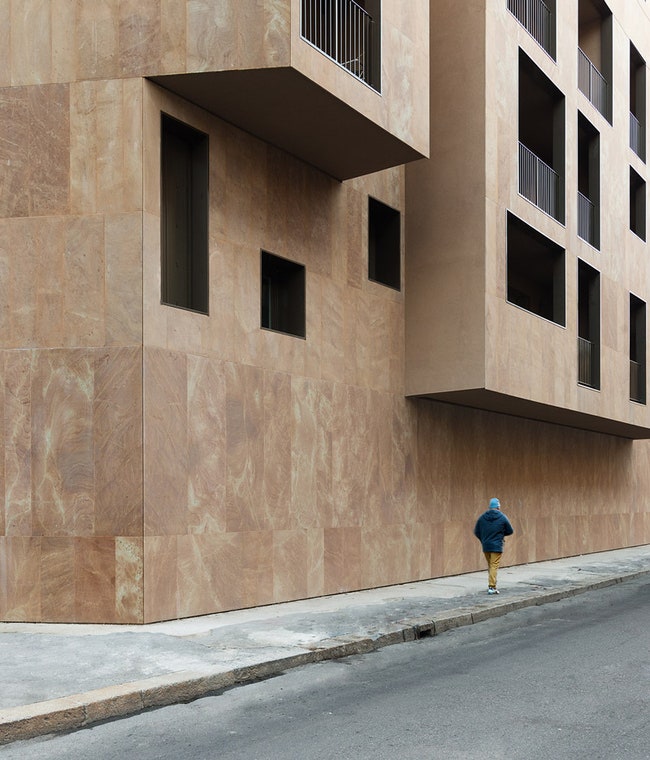 Современное здание в историческом районе Милана проект студии Modourbano | Admagazine