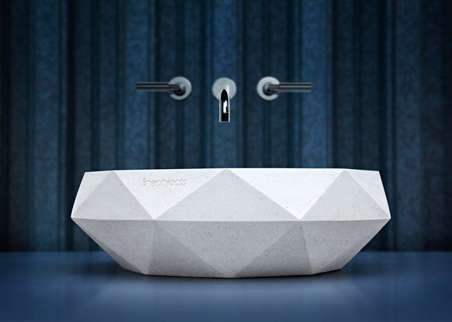Раковина из бетона Diamond с «алмазной огранкой» от российской дизайнстудии Fineobjects | Admagazine