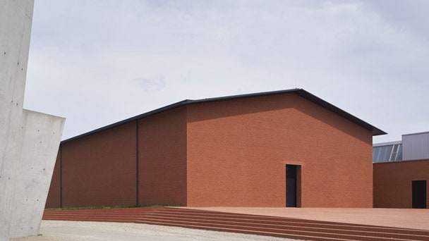 В кампусе Vitra новое музейное здание Schaudepot построено по проекту Herzog  de Meuron | Admagazine