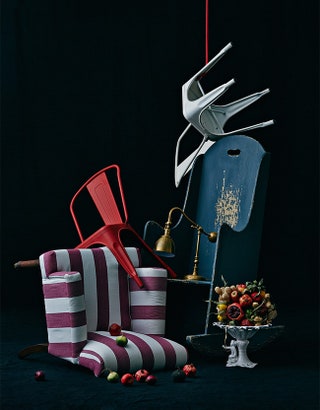 Слева направо обеденный стул Master Dining Chair ткань Boating Stripes Oxford by Timothy Oulton 60 500 руб. красный стул...