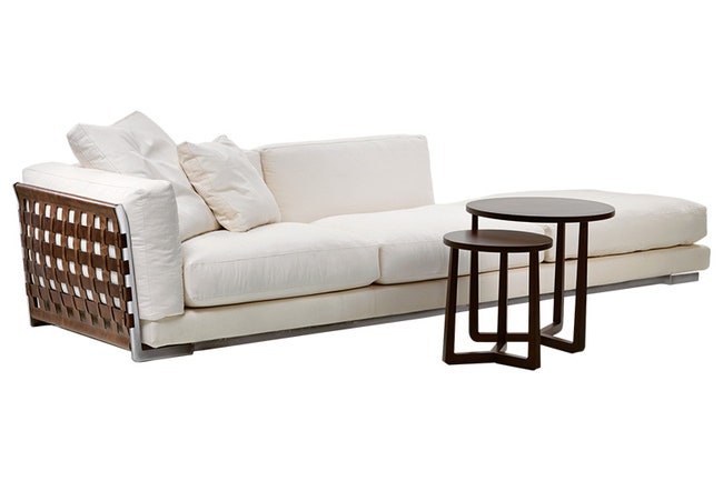 Модульный диван Cestone с боковиной из кожи журнальные столики Jiff дерево.