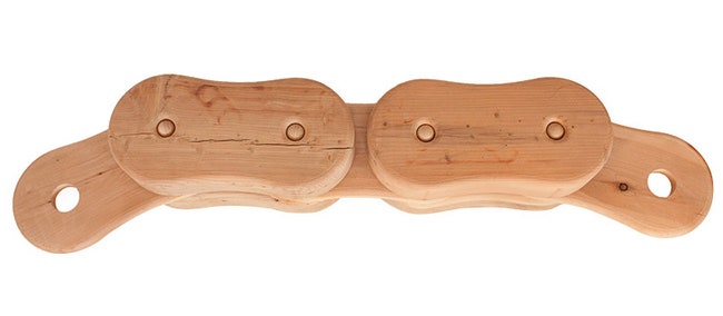 Скамьяцепочка Catena от Riva 1920 из деревянных звеньевмодулей | Admagazine