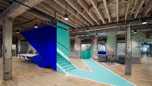Коворкинг сети Coworkrs в Бруклине в Raw NYC Space по проекту студии Leeser Architects | Admagazine