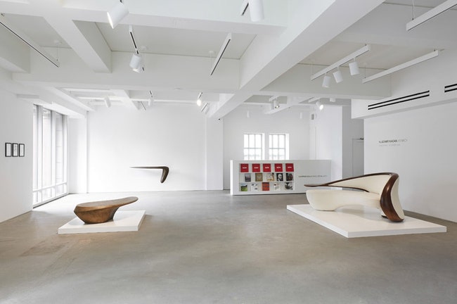 Выставка коллекции мебели Владимира Кагана Annecy в НьюЙоркев в Carpenters Workshop | Admagazine