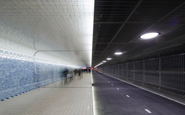 Пешеходный туннель в Амстердаме