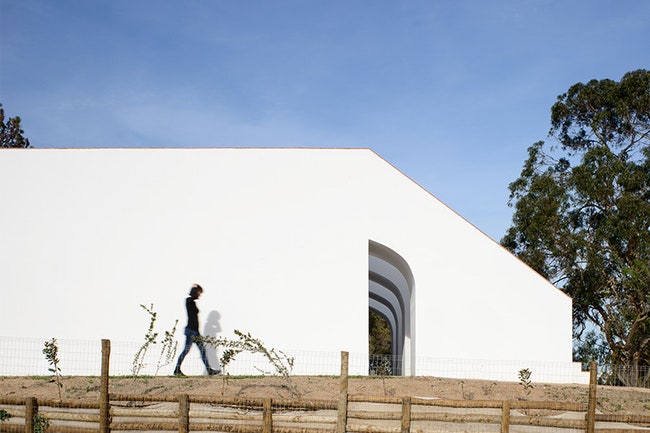 Отель Casa Modesta в южной Португалии проект реновации от архитектурной студии PAr | Admagazine