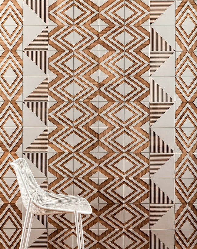 Настенная плитка из дерева Brasiliana от бразильского дизайнера Ренаты Рубим | Admagazine