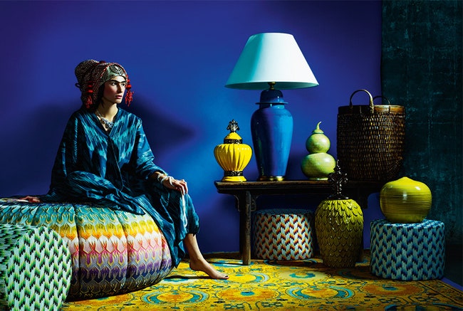Ткани икат украшения и аксессуары с мотивами Средней Азии в фотосъемке AD | Admagazine