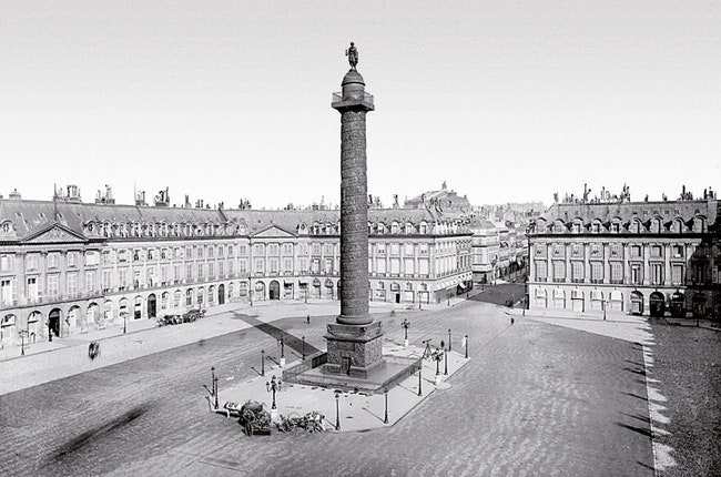 Вандомская колонна Луи Огюст Лепер и Жак Гондуэн 18061810 Париж.