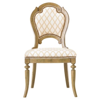 Стул Hickory Chair 154 000 руб. в “Галерее интерьера Charles.Cameron”.