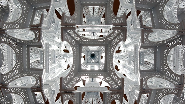 Потолочный светильник Colosseum из эйфелевых башен для голландской студии Plankton | Admagazine