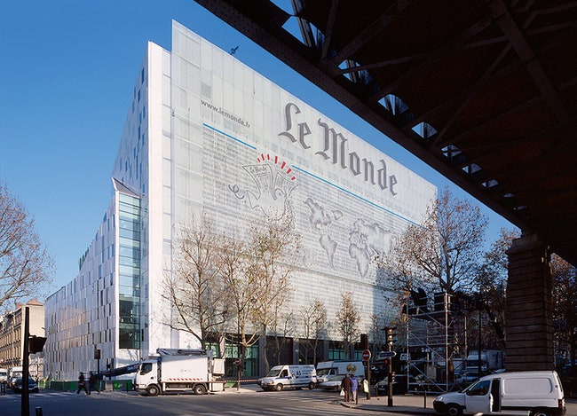 Штабквартиру газеты Le Monde в Париже Кристиан де Портзампарк построил в 2005 году.