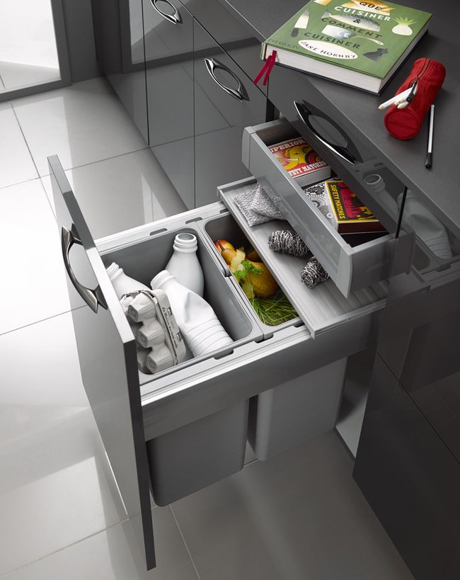 Приспособления на кухне выдвижные ящики и секции карусель разделители фурнитура | Admagazine