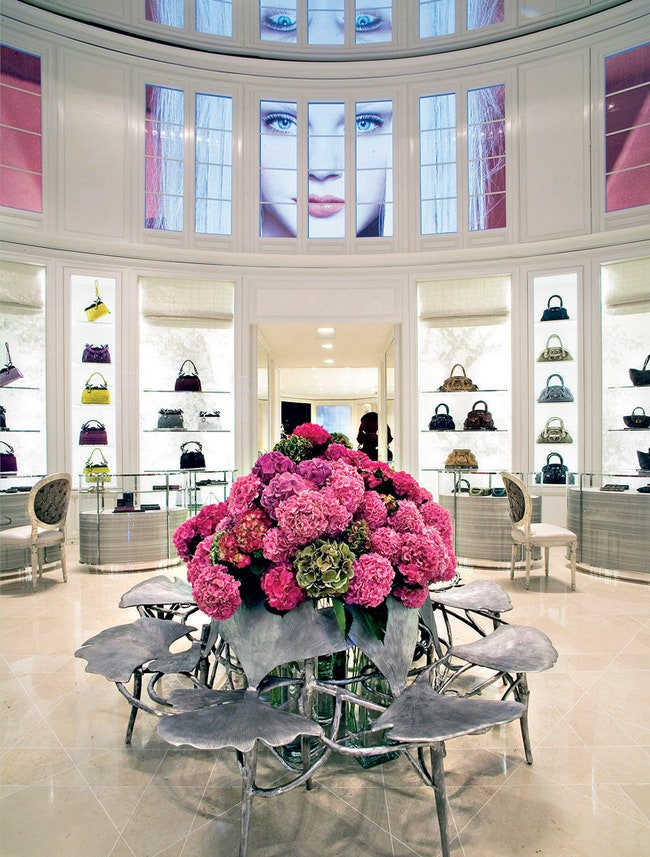 Бутик Dior в Париже 2007.