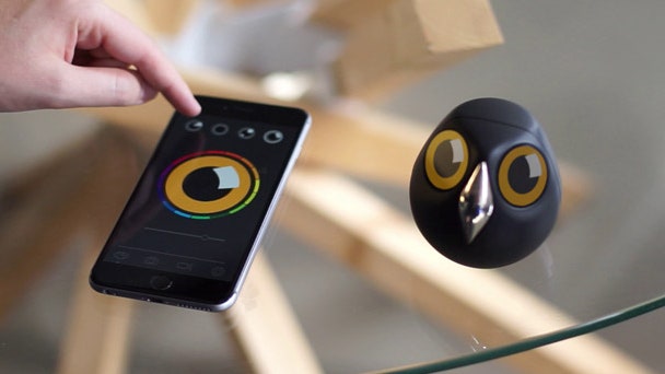 Интерактивная камера слежения Ulo в виде совы с настраиваемым цветом и размером глаз | Admagazine