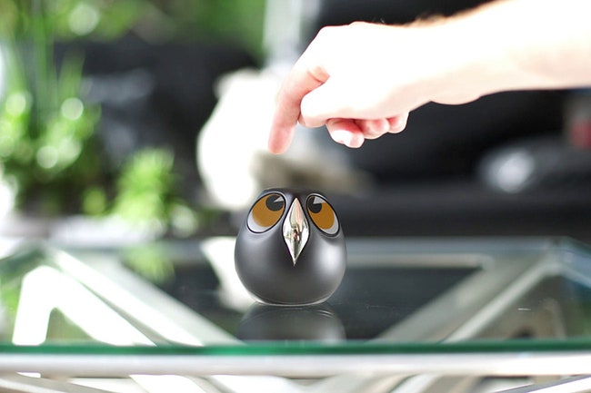 Интерактивная камера слежения Ulo в виде совы с настраиваемым цветом и размером глаз | Admagazine