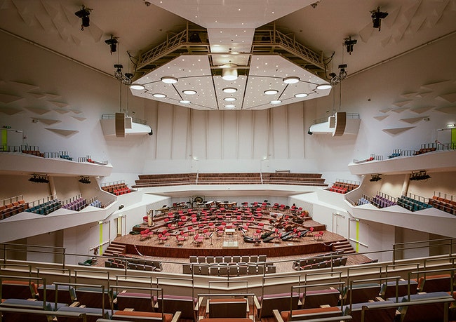 Концертный зал Great Amber в Латвии в городе Лиепая | Admagazine