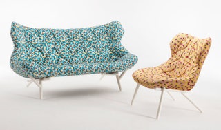 Диван Foliage и кресло Clap дизайнеры Патриция Уркиола и Натали дю Паське.