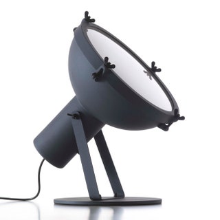 Настольная лампа из коллекции Projecteur дизайнер Ле Корбюзье.