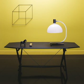 Настольная лампа из коллекции AS дизайнеры Франко и Марко Альбини Франка Хельг и Антонио Пива.